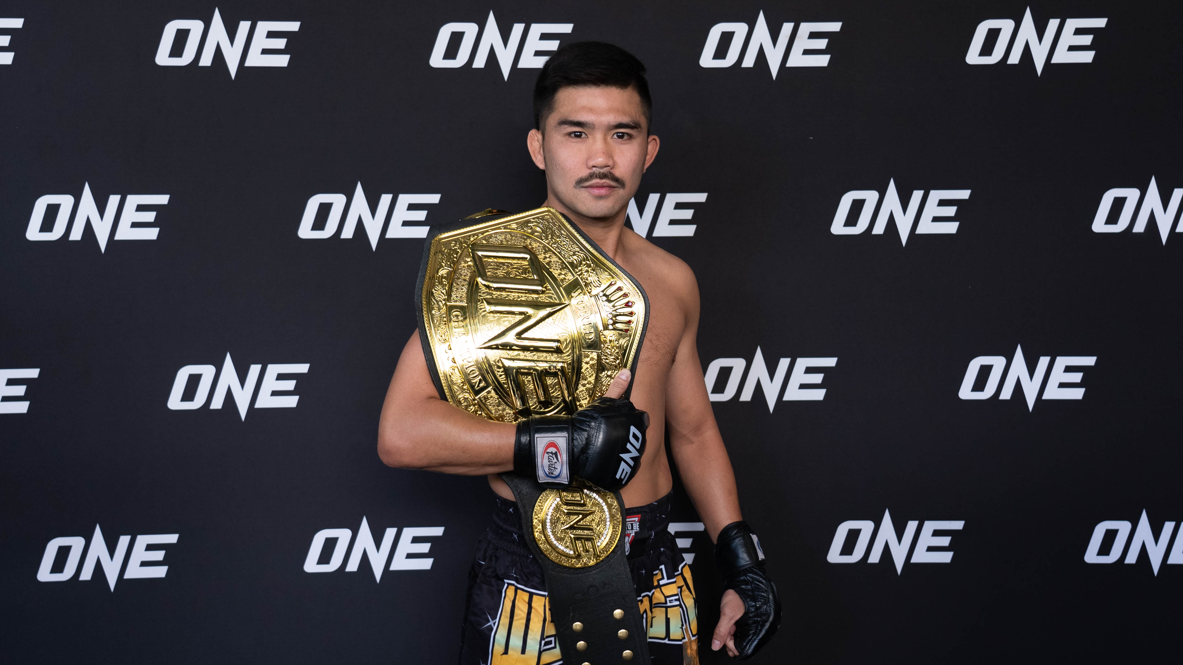 “พระจันทร์ฉาย” ฟิตเกินพิกัด พร้อมดวล “เอลลิส” ป้องบัลลังก์มวยไทย ศึก ONE Fight Night 28